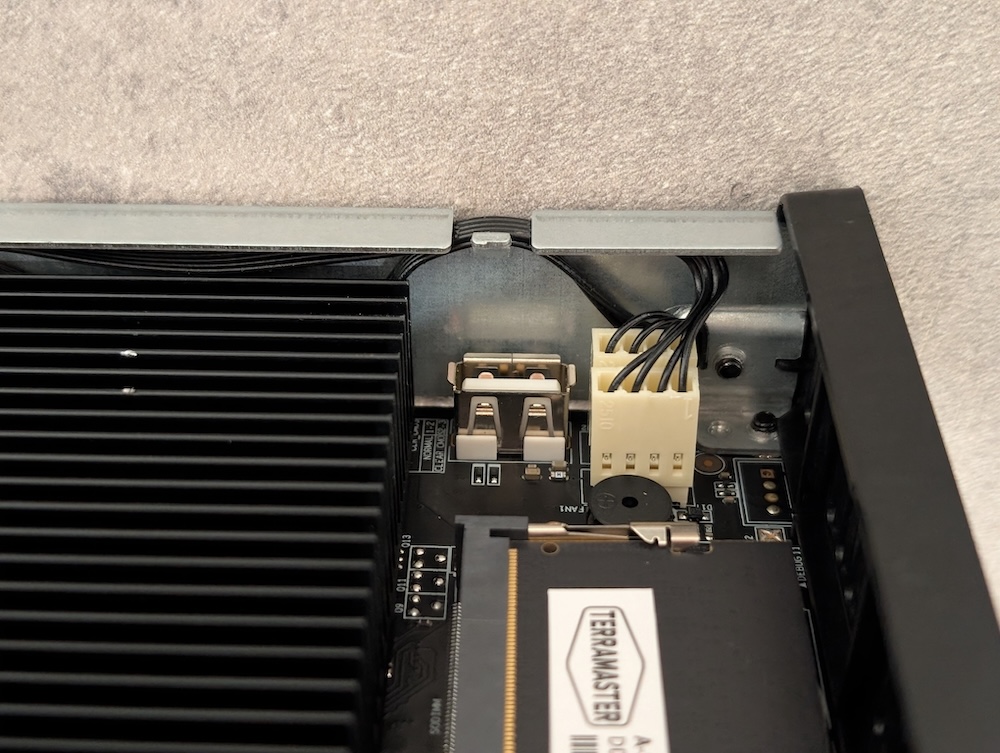 TerraMaster F4 SSD USB